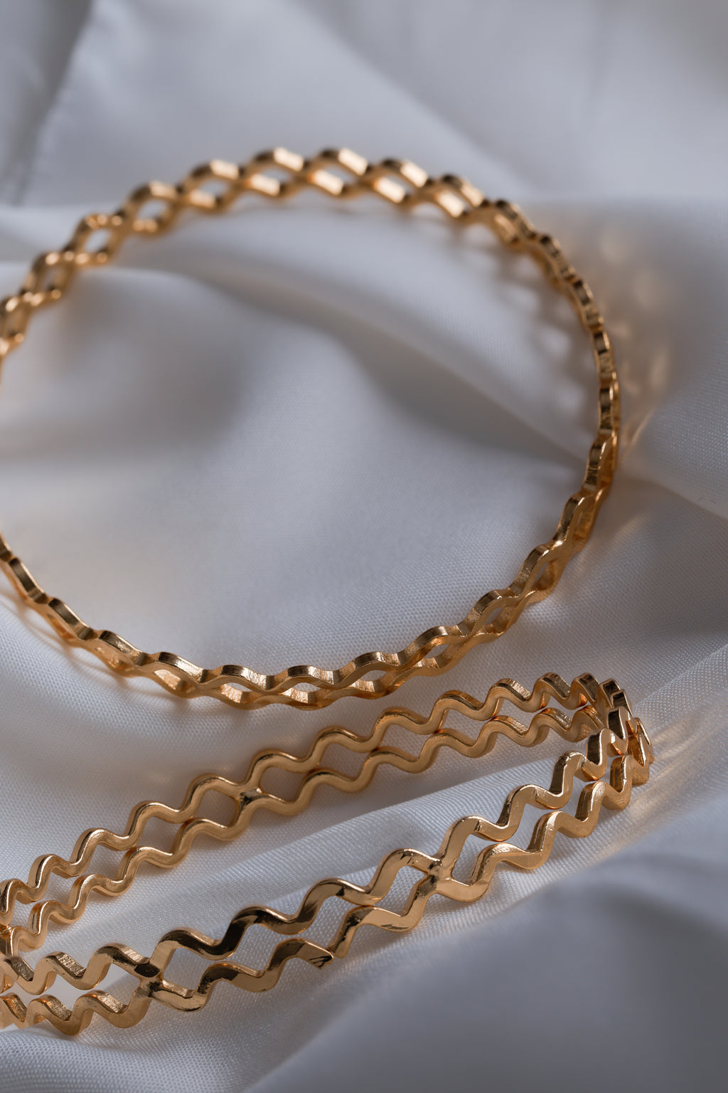 Golden Wave Scalloped Bangle Set (set of 2)