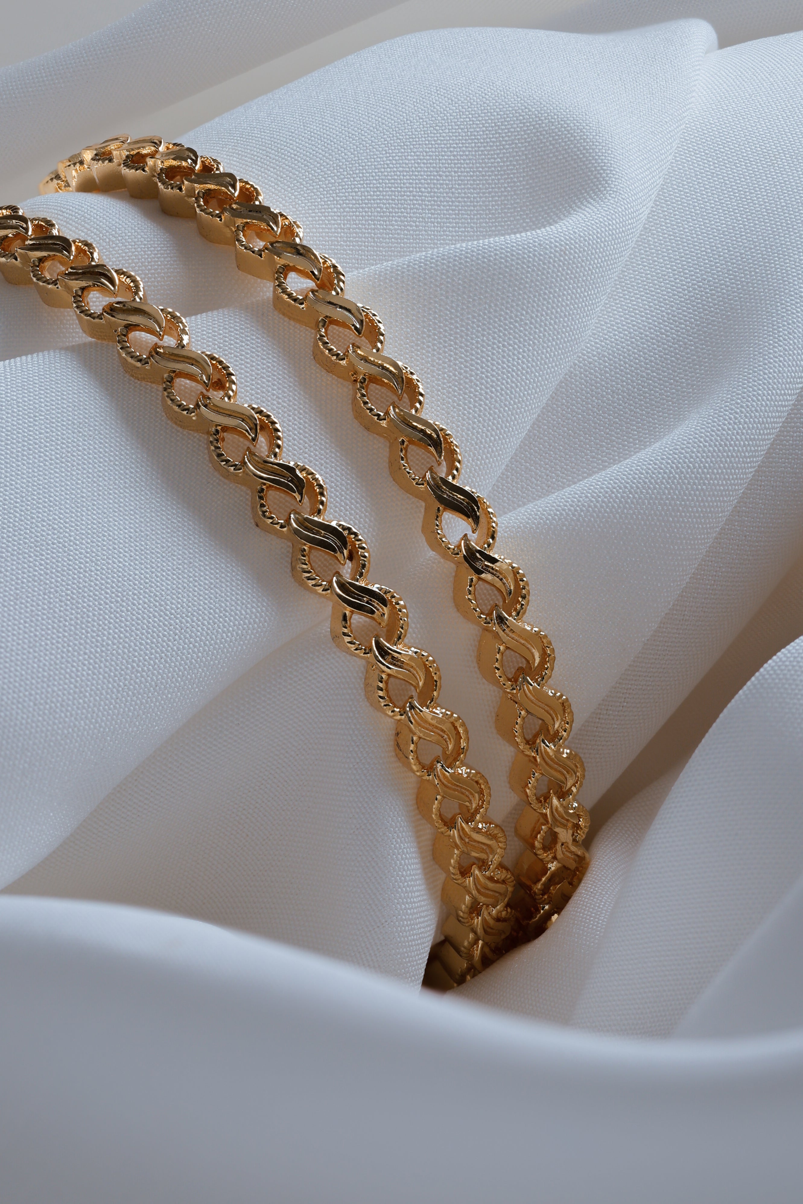 Classic Daily Wear Gold-Plated Intricate Filigree Bangles – (Set of 2)