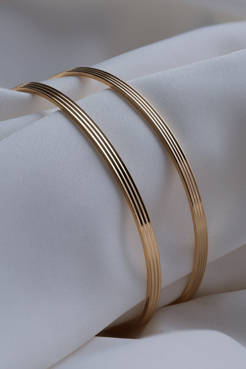 Timeless Ribbed Gold Bangles – Just Like Real Gold Design ( Set of 2)