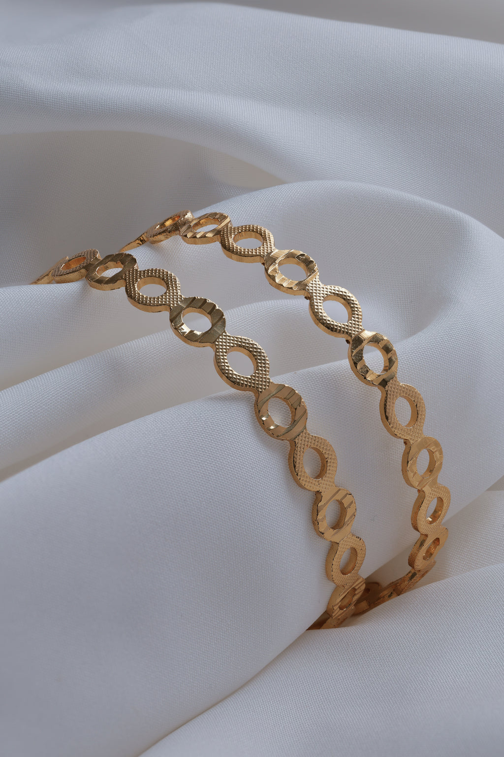 Elegant Gold Plated Geometric Circle Bangles – High-Shine ( Set of 2)