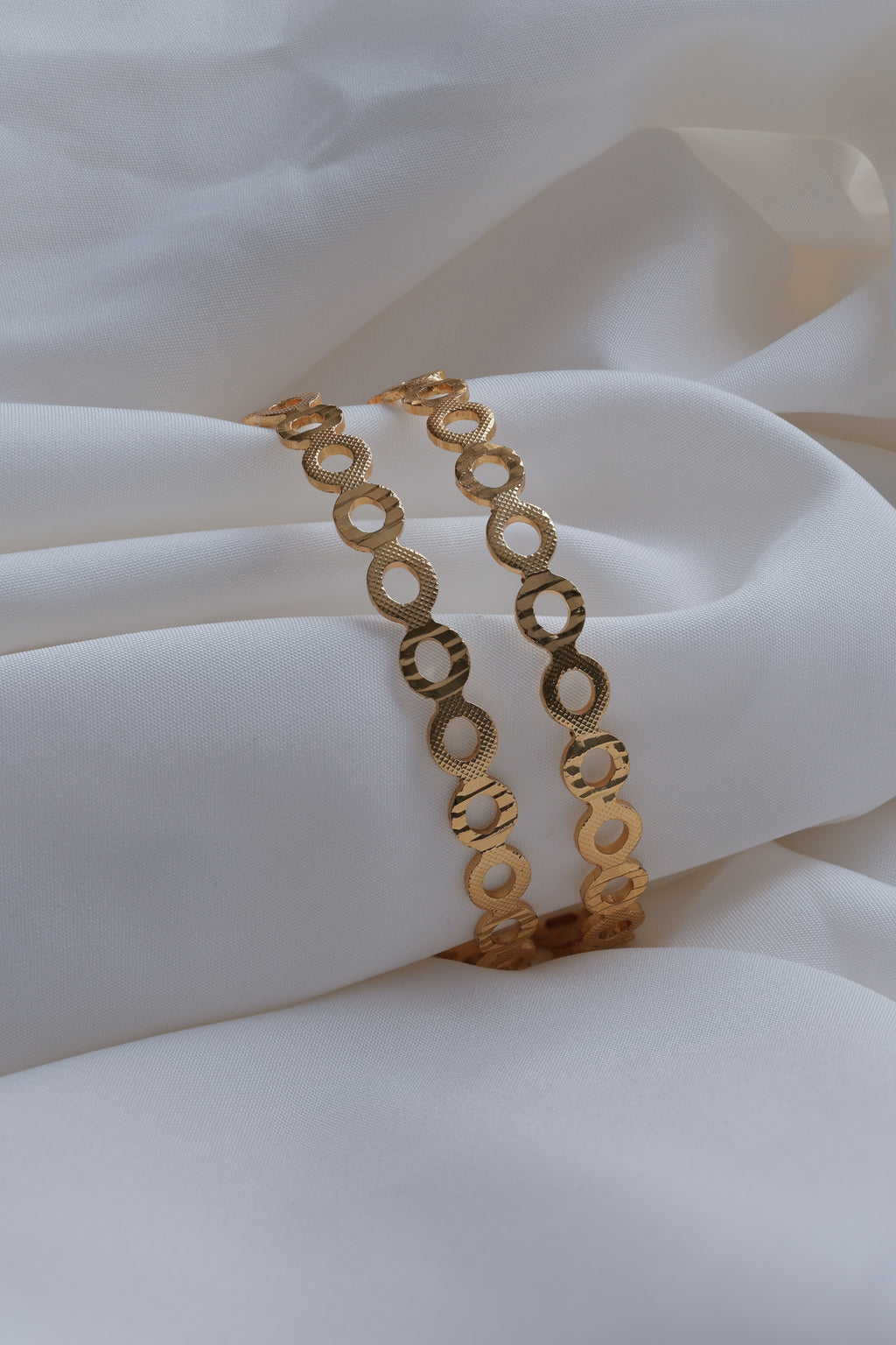 Elegant Gold Plated Geometric Circle Bangles – High-Shine ( Set of 2)