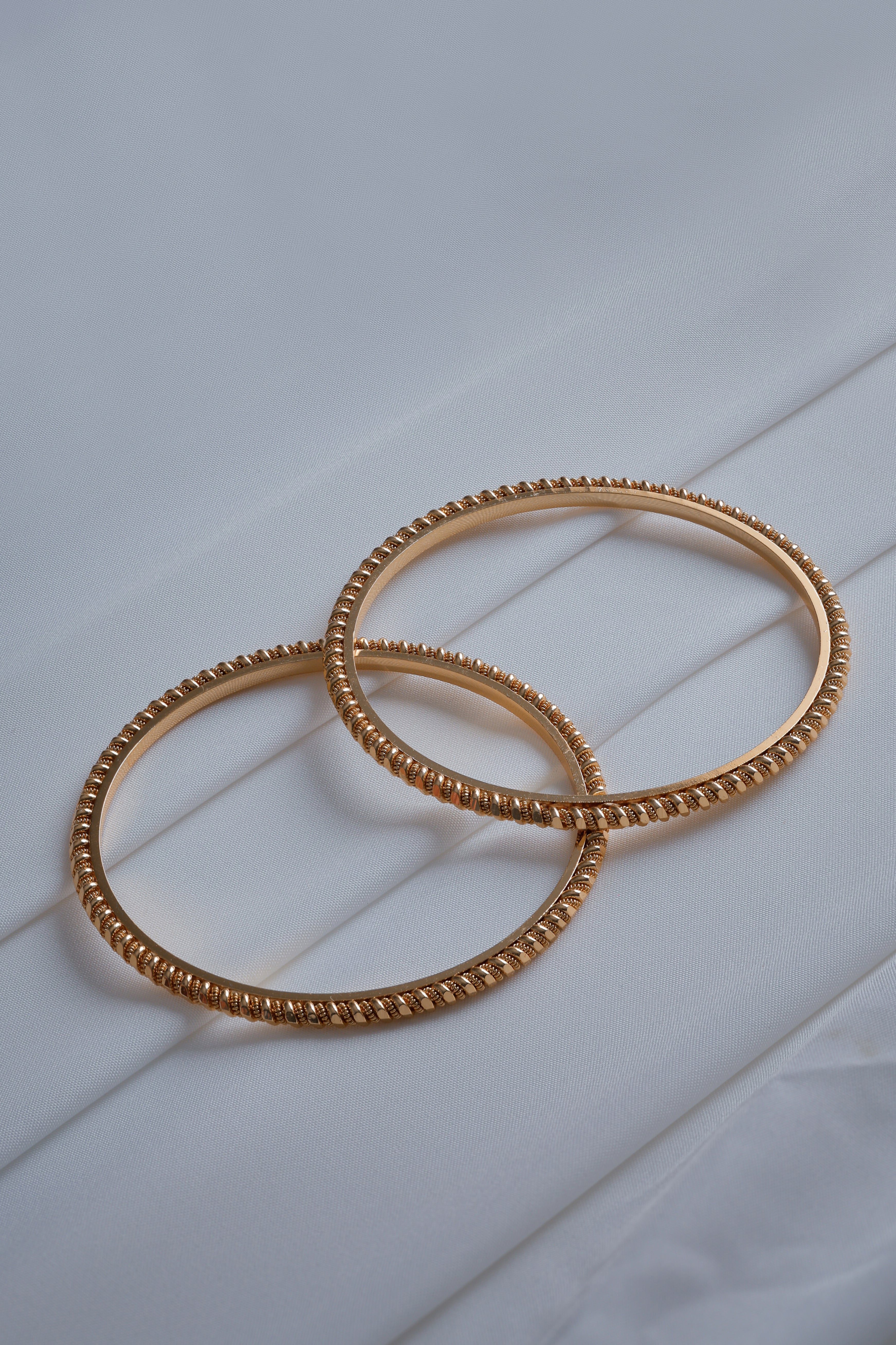 Is That Real Gold?" – Ultra-Realistic Gold-Plated Textured Bangles ( Set of 2)