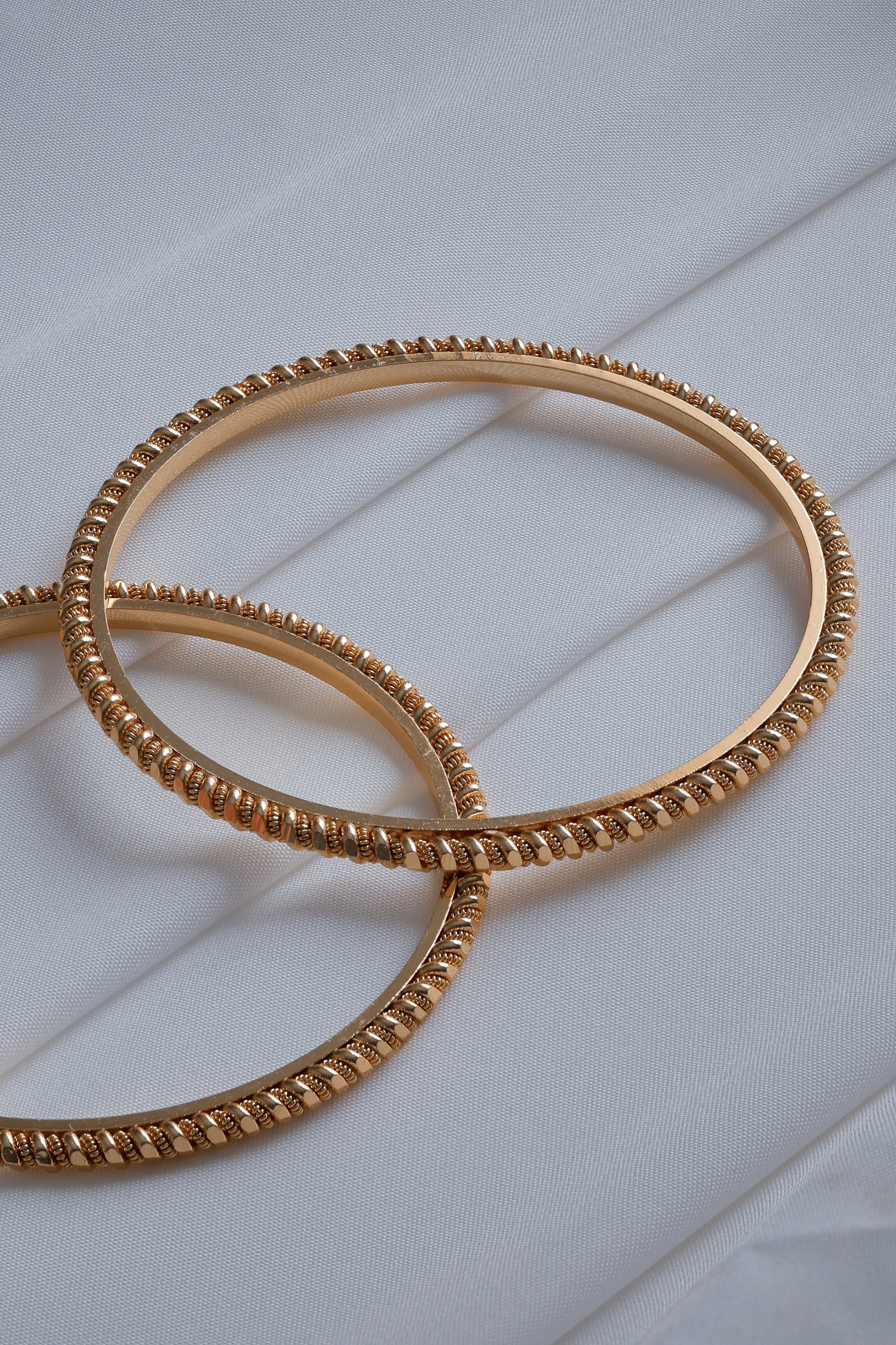 Is That Real Gold?" – Ultra-Realistic Gold-Plated Textured Bangles ( Set of 2)
