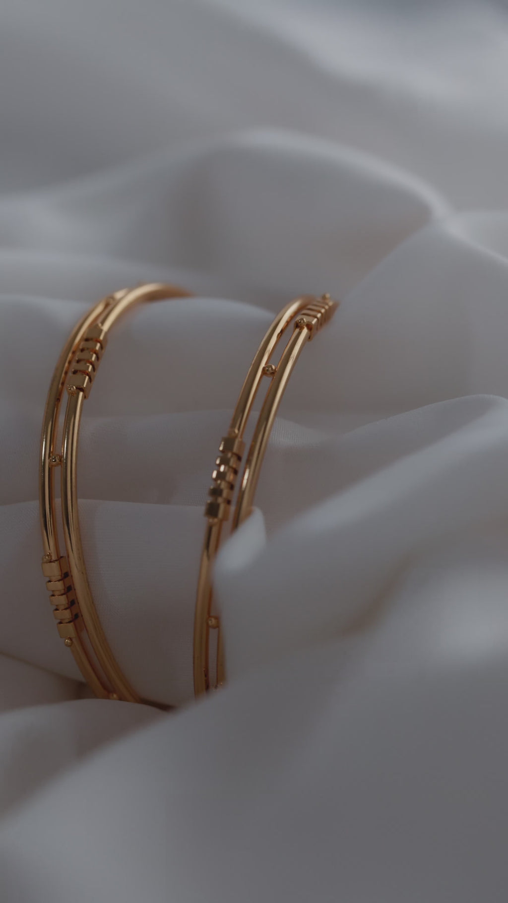 Luxurious Gold-Plated Dual-Band Bangles (Set of 2)