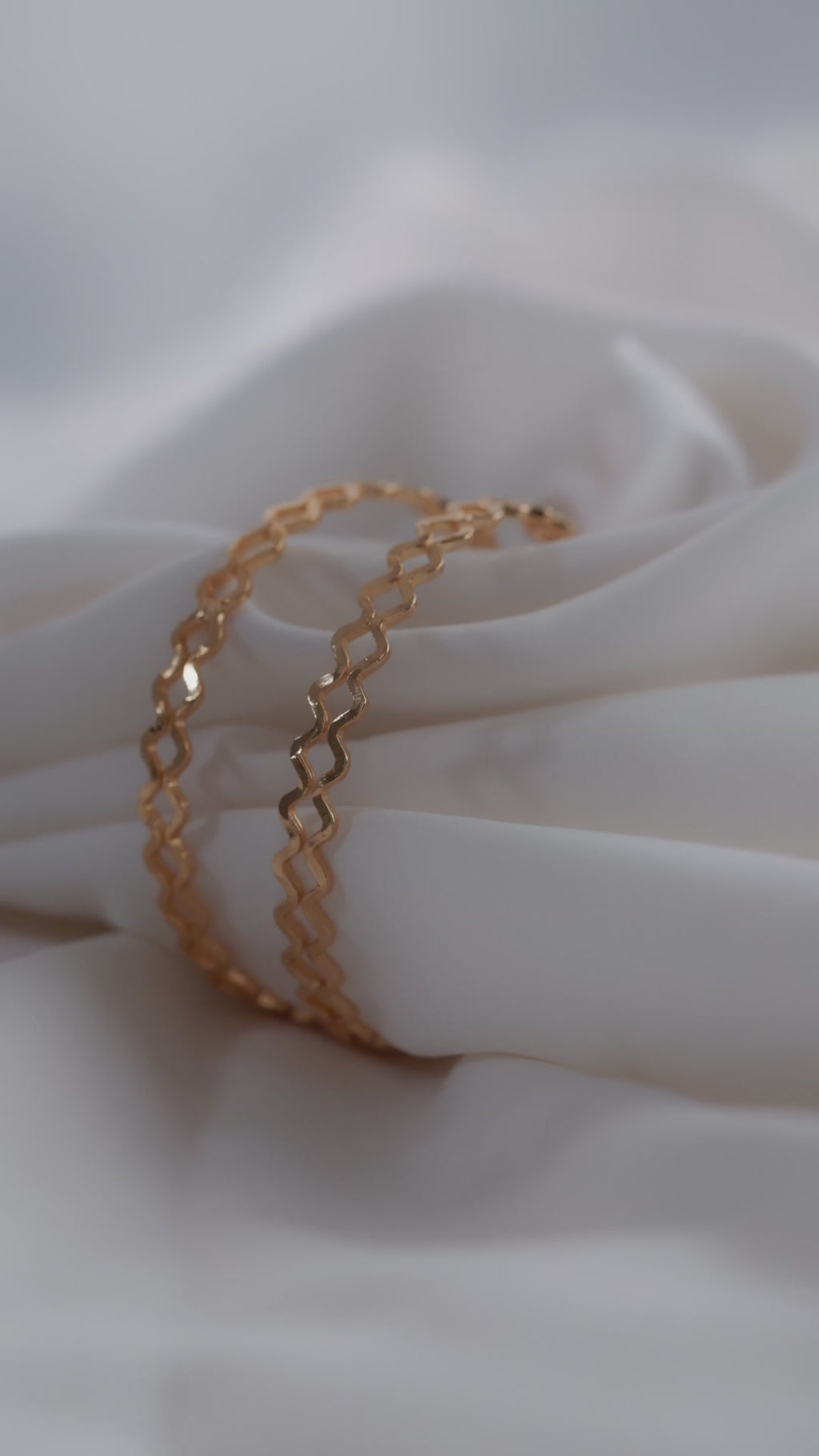 Golden Wave Scalloped Bangle Set (set of 2)